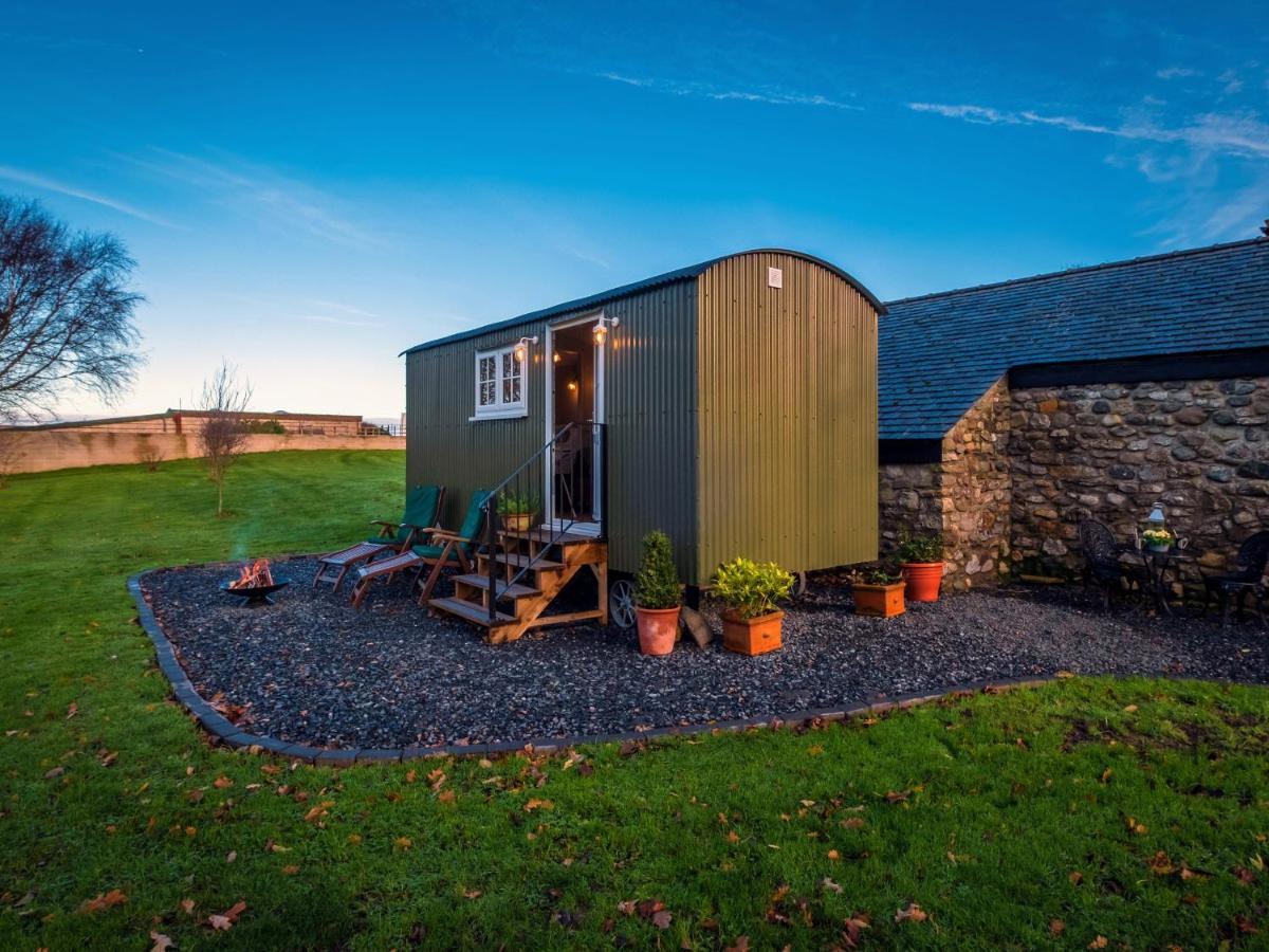 The Pleasant Hut At Mountpleasant Farm Villa Ulverston Kültér fotó